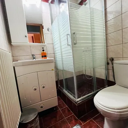 Center Apartment *